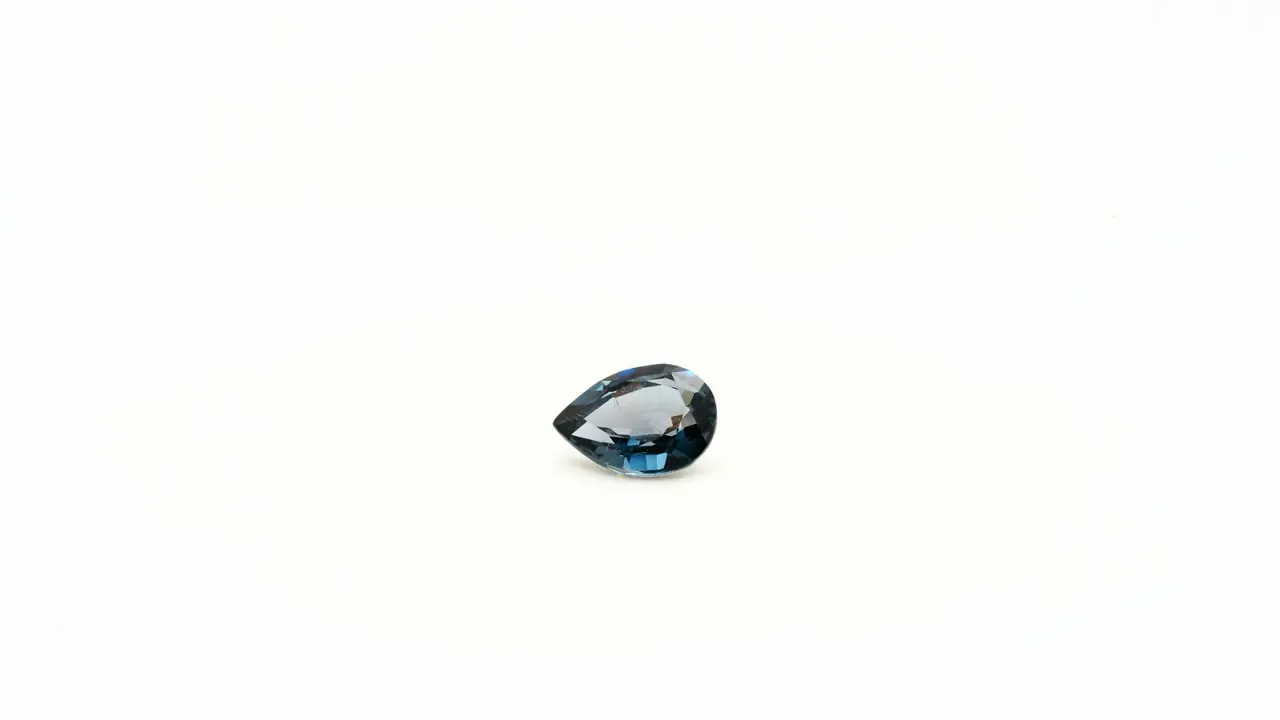 Spinel, photograph 2